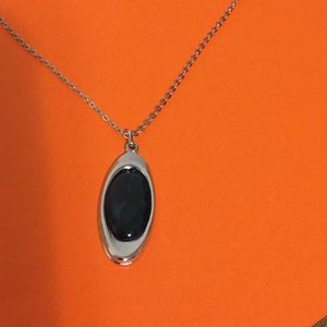 Beautiful sleek necklace jewelry, 18”*